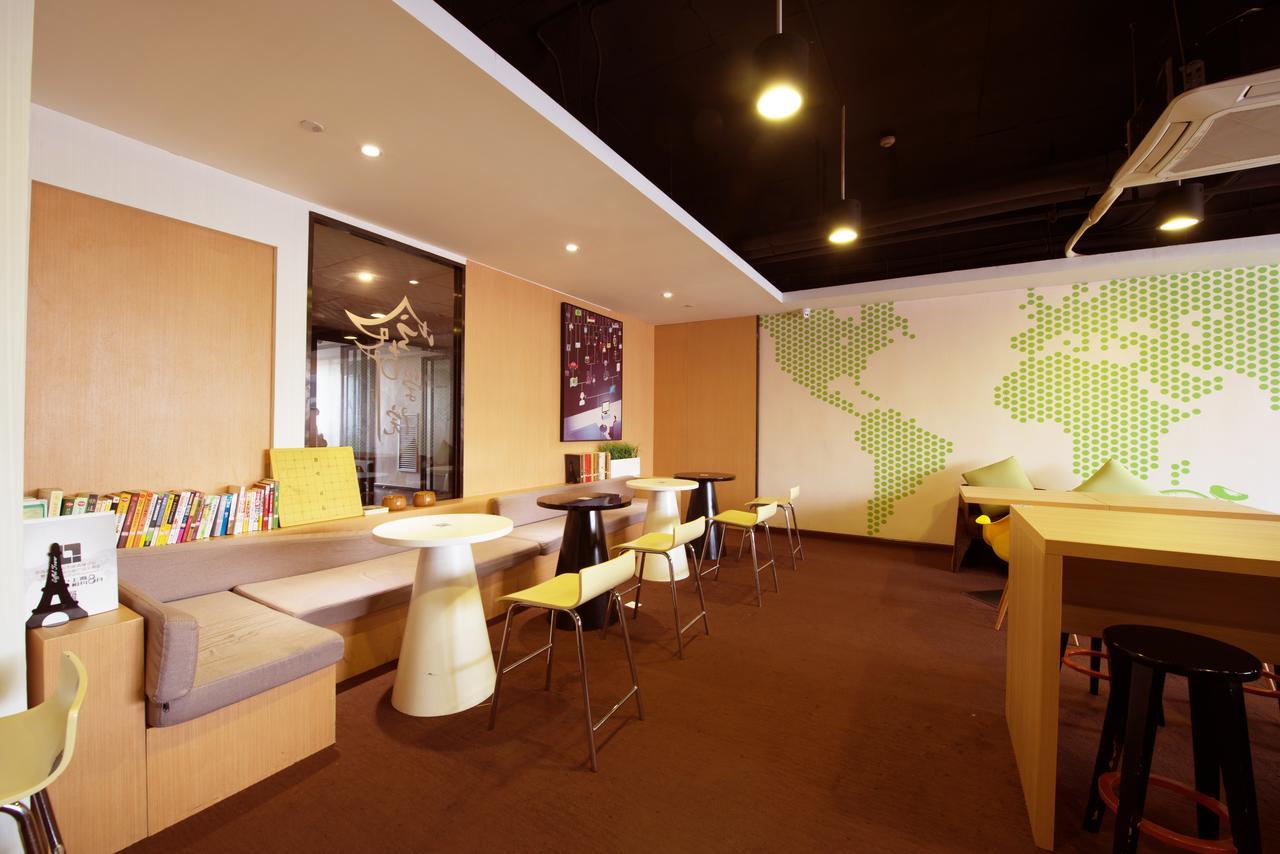 IU Hotel Ruoyang Yiyang Wenhua Road Bagian luar foto