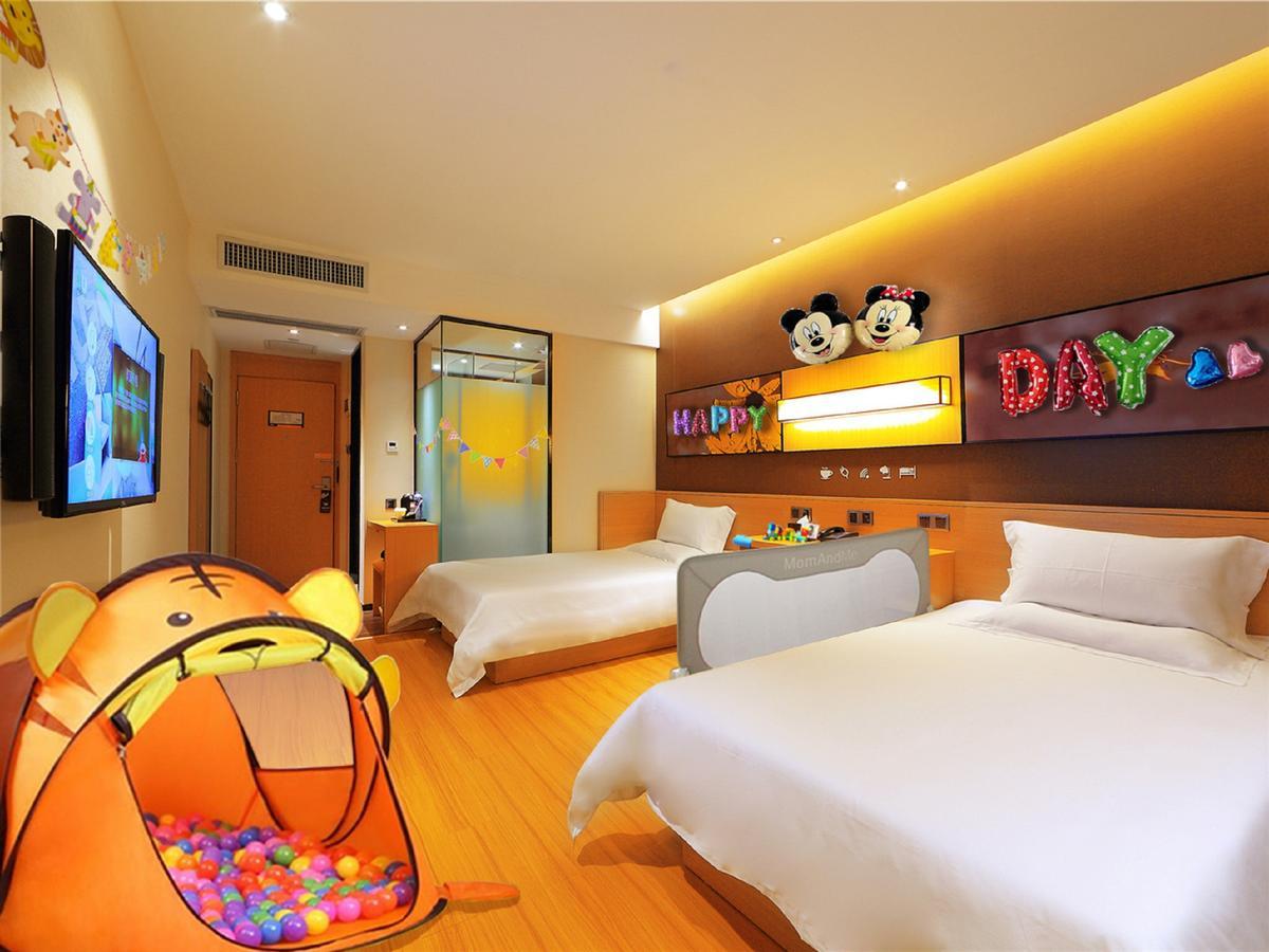 IU Hotel Ruoyang Yiyang Wenhua Road Bagian luar foto