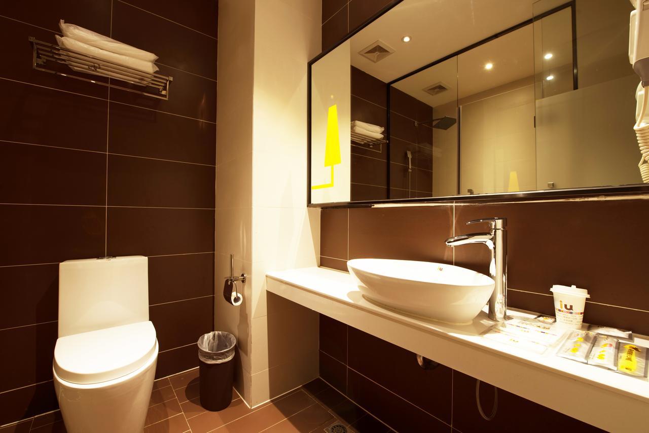 IU Hotel Ruoyang Yiyang Wenhua Road Bagian luar foto