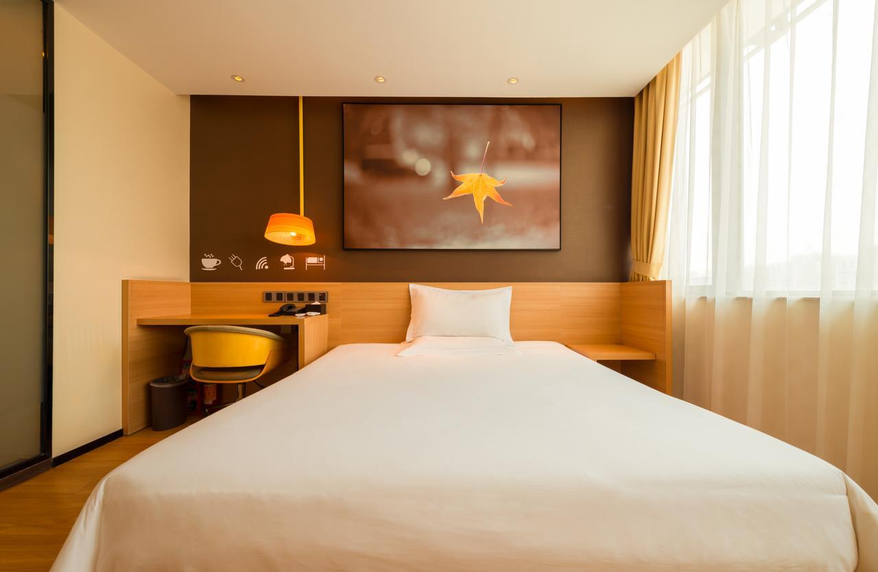 IU Hotel Ruoyang Yiyang Wenhua Road Bagian luar foto